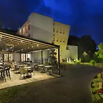 Chateau Garden Retreat Loučeň