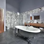Chateau Garden Retreat 4*