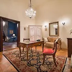 Chateau Garden Retreat Hotel Loucen