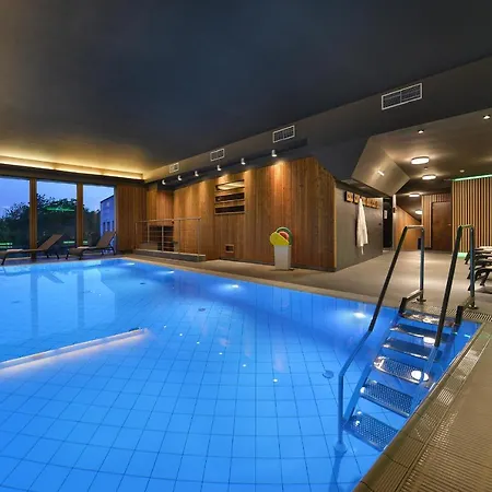 Chateau Garden Retreat 4*