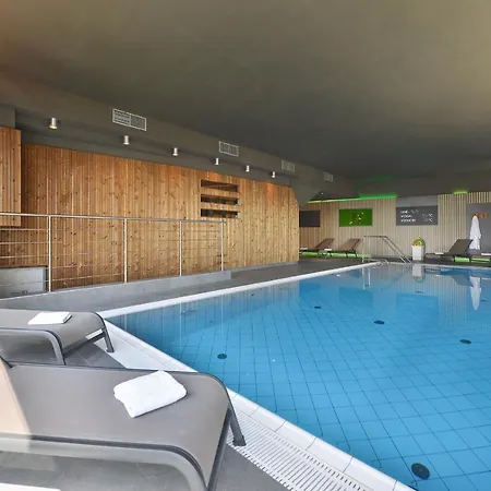فندق Chateau Garden Retreat 4*