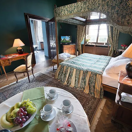 Chateau Garden Retreat Loucen