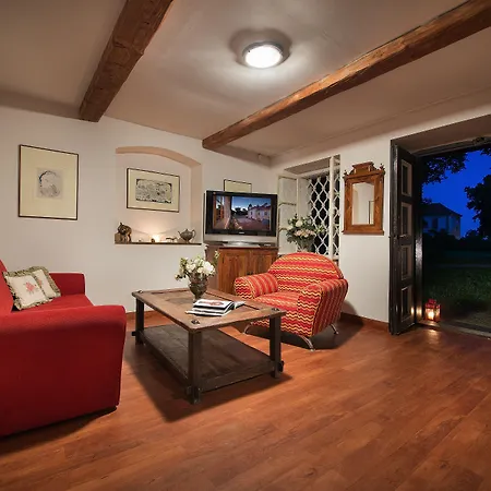 Chateau Garden Retreat 4*