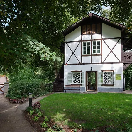 Chateau Garden Retreat Hotel 4*