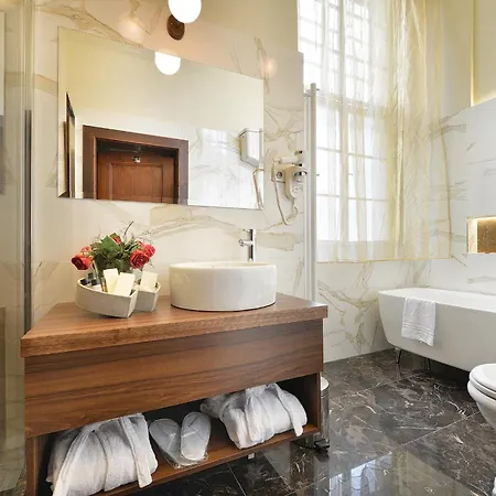 Hotel Chateau Garden Retreat Loucen