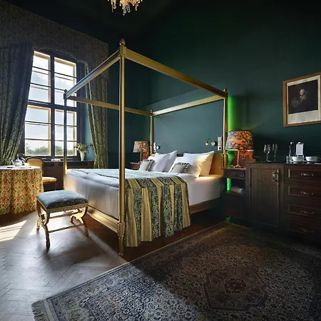 Hotel Chateau Garden Retreat