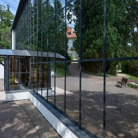 Chateau Garden Retreat Hotel
