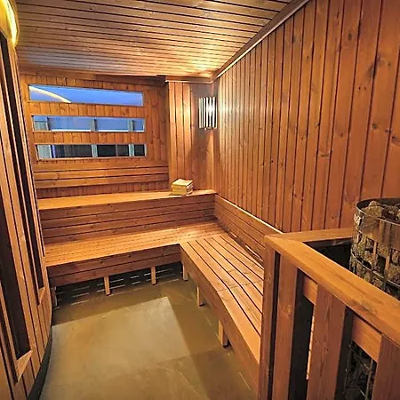 Hotel Chateau Garden Retreat 4*
