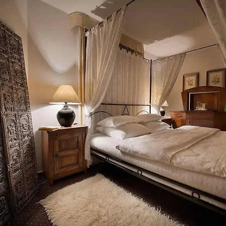 فندق Chateau Garden Retreat