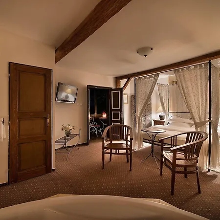 فندق Chateau Garden Retreat