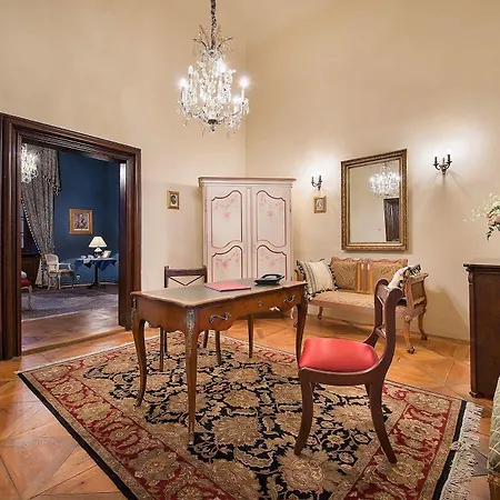 Chateau Garden Retreat Hotel 4*