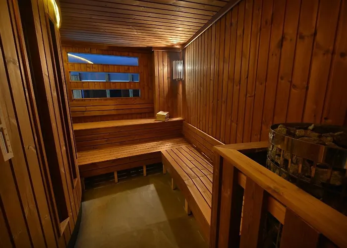 Chateau Garden Retreat Hotel Loučeň