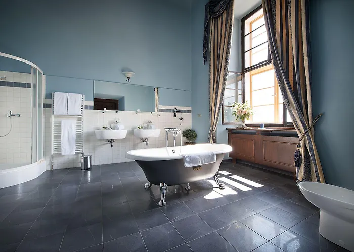 Hotel Chateau Garden Retreat 4*