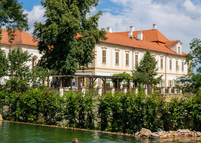 Chateau Garden Retreat 4*