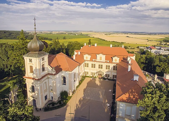 Chateau Garden Retreat Loučeň